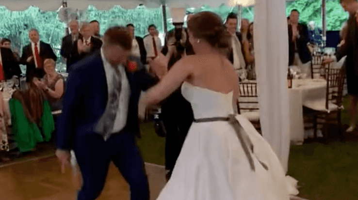 Bride dislocates her leg during her first dance in viral clip Bride dislocates her leg during her first dance in viral clip