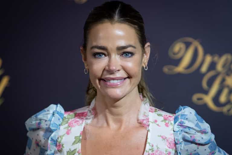 Actress Denise Richards caught up in a “terrifying car-to-car shooting” Actress Denise Richards caught up in a “terrifying car-to-car shooting”