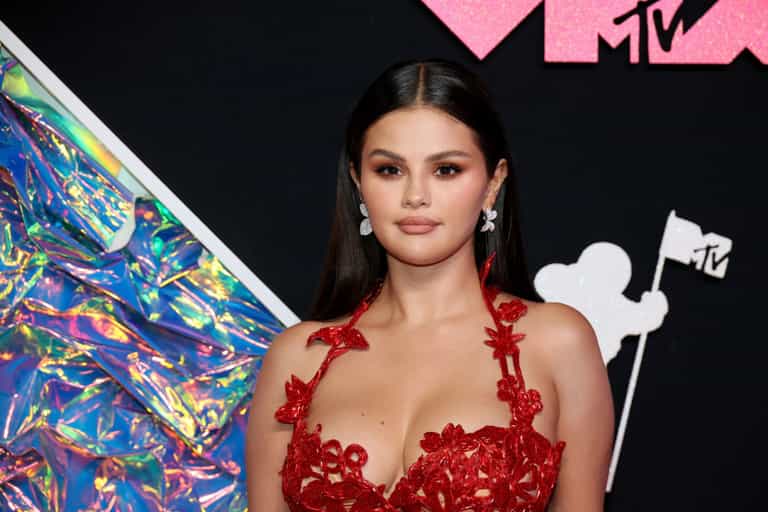 Selena Gomez says she will delete Instagram following backlash over post about Israel-Hamas Selena Gomez says she will delete Instagram following backlash over post about Israel-Hamas