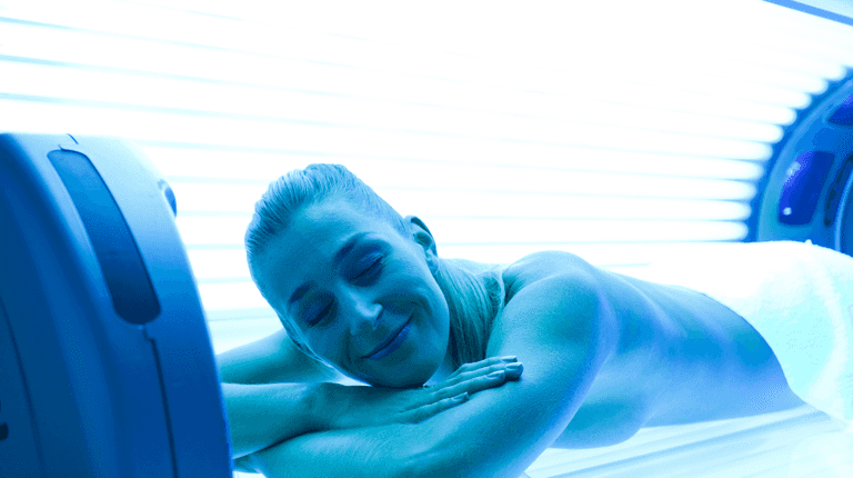 ‘Using sunbeds before the age of 35 significantly increases the risk of melanoma’ ‘Using sunbeds before the age of 35 significantly increases the risk of melanoma’