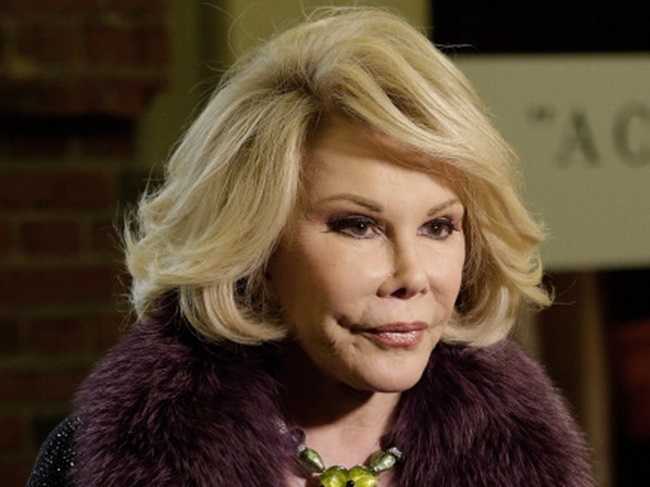 Joan Rivers Rushed To Hospital After She Stopped Breathing Joan Rivers Rushed To Hospital After She Stopped Breathing