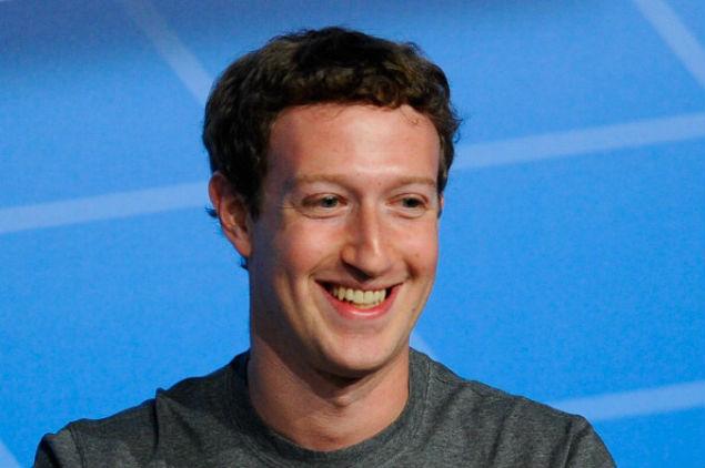 PIC: Mark Zuckerberg Walked Into A Room Of 5,000 Tech Fans And Not One Person Saw Him