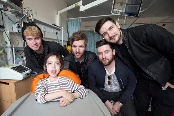 VIDEO – Kodaline Take Time Out To Visit The Children Of Temple Street Hospital