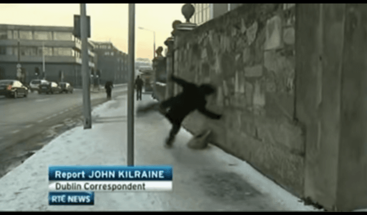 A plaque was erected in Dublin to honour ‘the guy who slipped on the ice’ 10 years ago A plaque was erected in Dublin to honour ‘the guy who slipped on the ice’ 10 years ago