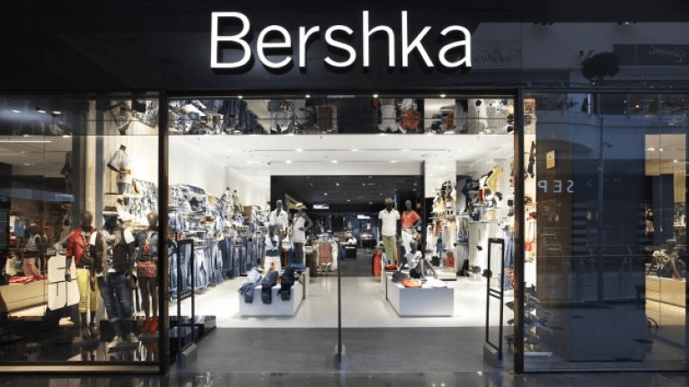 Say hello to the €46 Bershka dress that everyone needs in their spring wardrobe Say hello to the €46 Bershka dress that everyone needs in their spring wardrobe