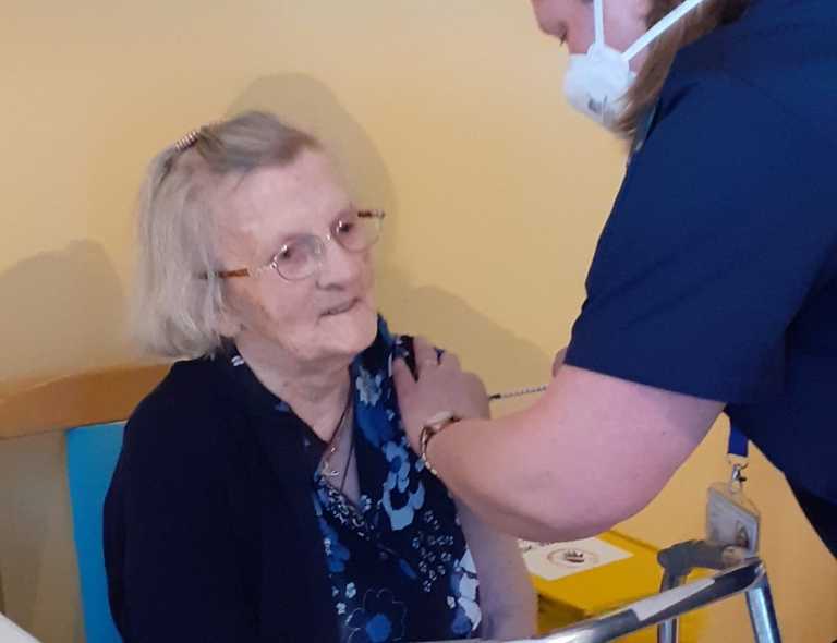 101-year-old woman is first resident to receive both vaccine doses at Cork nursing home 101-year-old woman is first resident to receive both vaccine doses at Cork nursing home