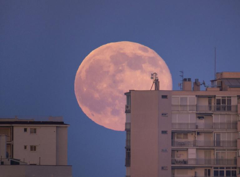 Pink supermoon to be visible from Ireland this week Pink supermoon to be visible from Ireland this week