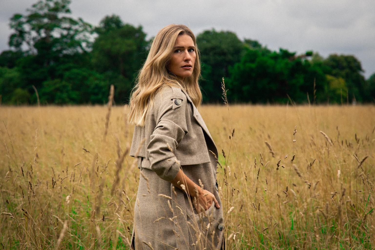 Amy De Bhrún: “I never wanted to be famous, just to be an actress”