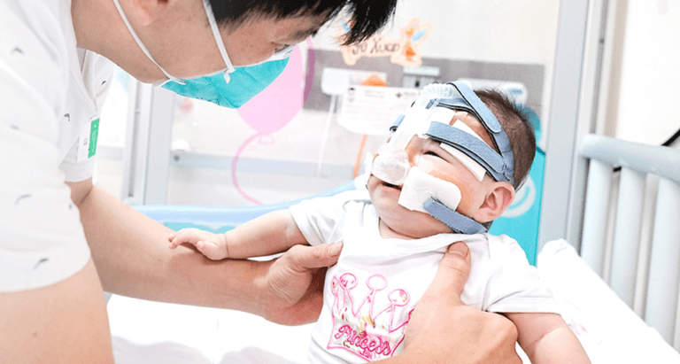 Smallest baby at birth goes home after over a year in hospital Smallest baby at birth goes home after over a year in hospital