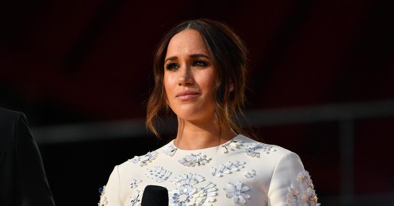 Meghan Markle apologises for forgetting she briefed biography authors Meghan Markle apologises for forgetting she briefed biography authors