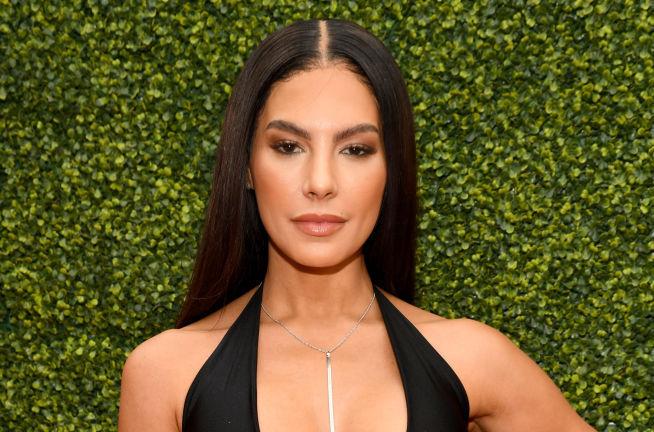 Fans are convinced a Selling Sunset star is dating Zac Efron Fans are convinced a Selling Sunset star is dating Zac Efron