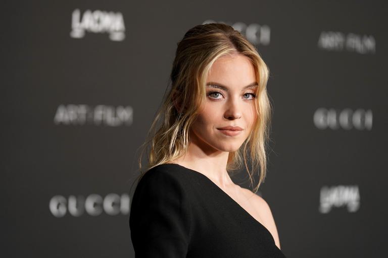 Sydney Sweeney calls out “double standard” when it comes to women filming nude scenes Sydney Sweeney calls out “double standard” when it comes to women filming nude scenes
