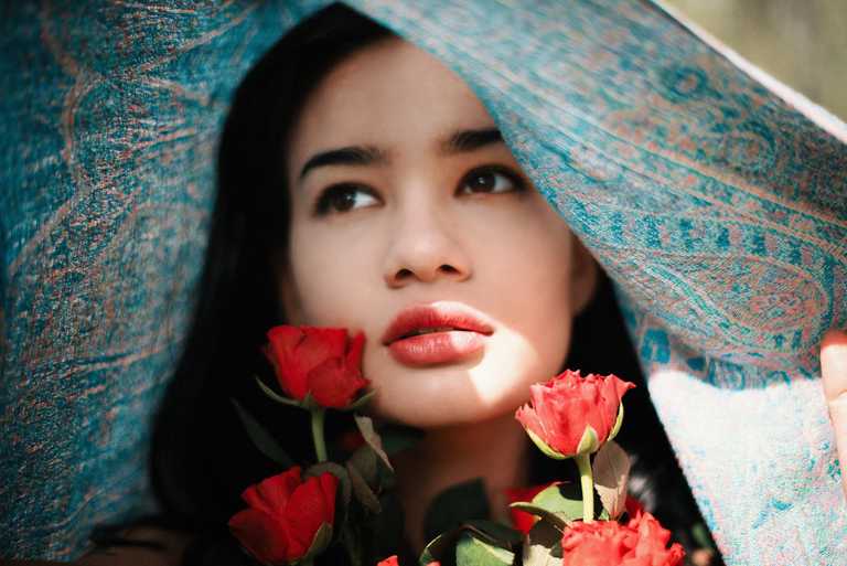 Schoolgirl played dead to escape killer who murdered her mother Schoolgirl played dead to escape killer who murdered her mother