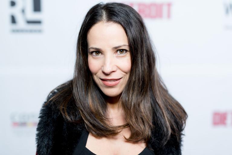 ER actress Jossara Jinaro sadly dies after being diagnosed with cancer, age 48 ER actress Jossara Jinaro sadly dies after being diagnosed with cancer, age 48