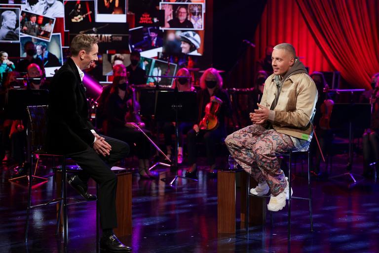 Viewers praise Dermot Kennedy for “powerful” performance after Late Late Show finale Viewers praise Dermot Kennedy for “powerful” performance after Late Late Show finale