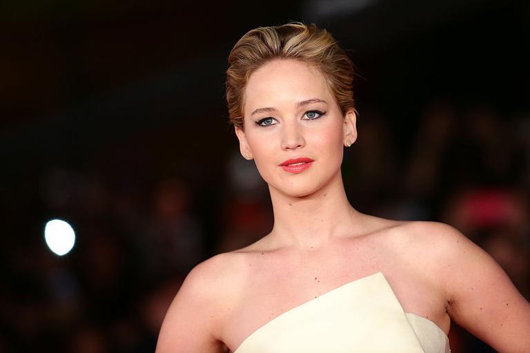 Jennifer Lawrence slams gender pay gap after earning $5 million less than Leonardo DiCaprio for Don’t Look Up Jennifer Lawrence slams gender pay gap after earning $5 million less than Leonardo DiCaprio for Don’t Look Up