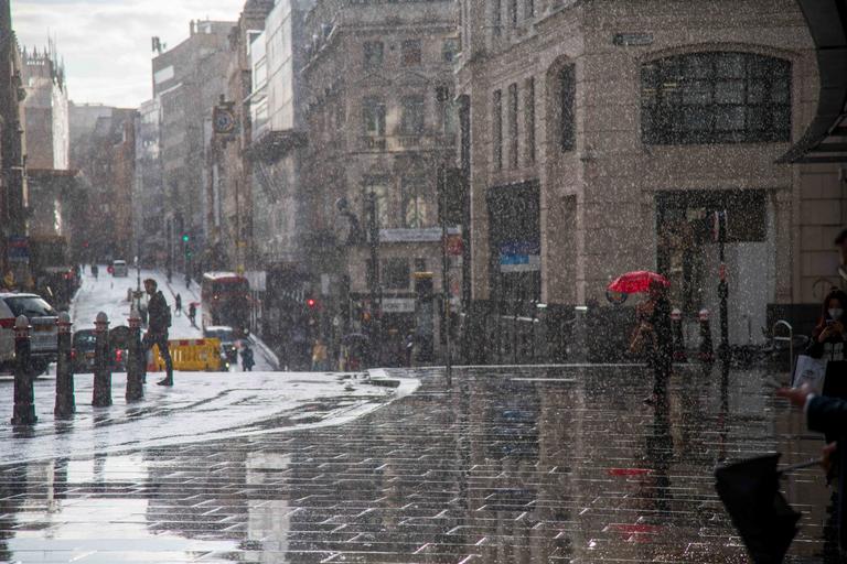 Yellow weather warning to hit entire country from Wednesday Yellow weather warning to hit entire country from Wednesday