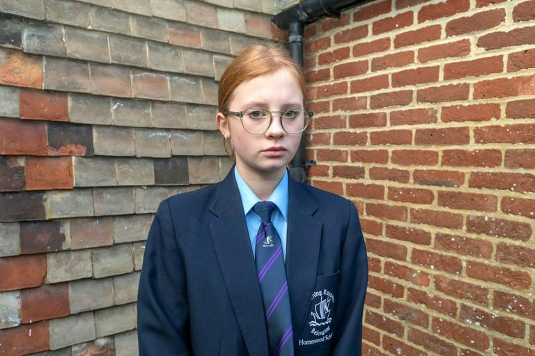 Redhead girl stabbed with scissors at school ‘because of colour of her hair’ Redhead girl stabbed with scissors at school ‘because of colour of her hair’