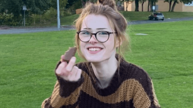 Hundreds attend vigils in Dublin and Belfast remembering Brianna Ghey Hundreds attend vigils in Dublin and Belfast remembering Brianna Ghey