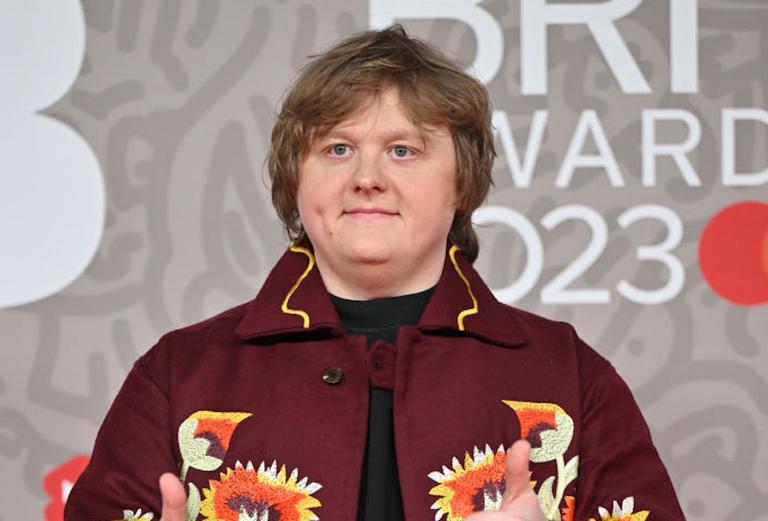 Lewis Capaldi to take break from touring for the ‘foreseeable future’ Lewis Capaldi to take break from touring for the ‘foreseeable future’