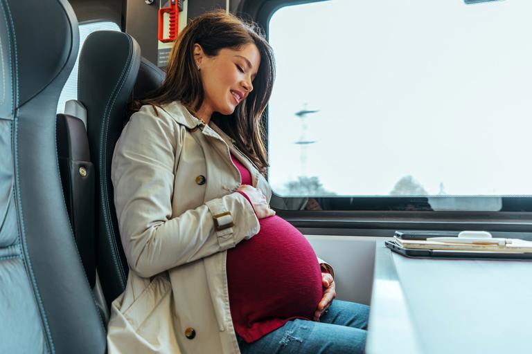 Pregnant woman faints after people refuse to give her a seat on train Pregnant woman faints after people refuse to give her a seat on train
