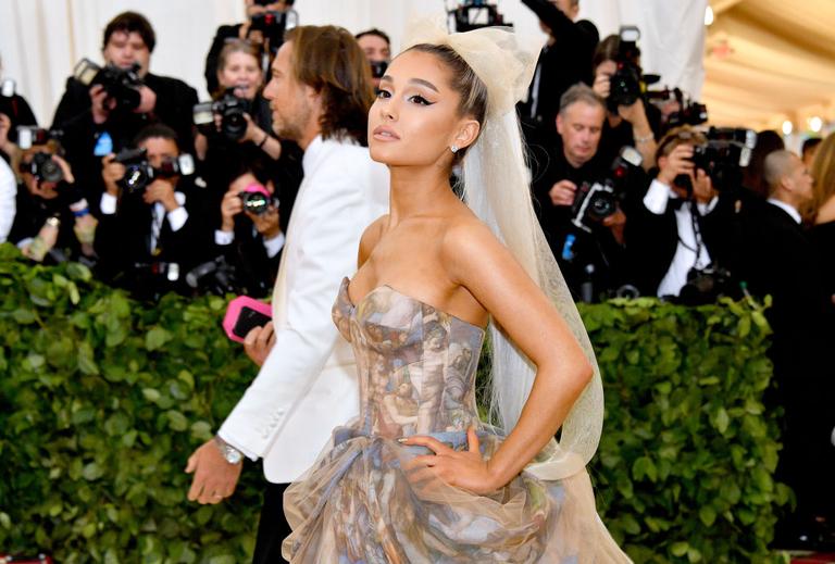 Ariana Grande sparks concerns after ditching her wedding ring Ariana Grande sparks concerns after ditching her wedding ring