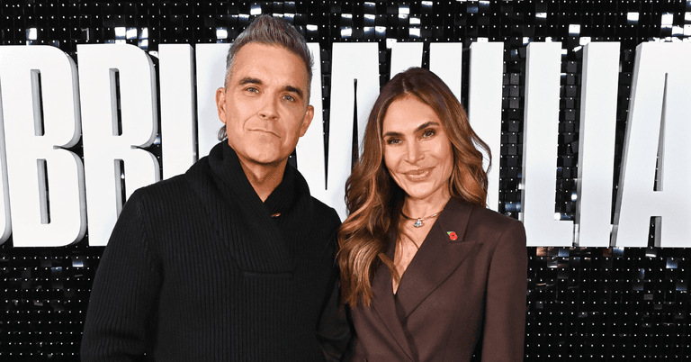 Robbie Williams and Ayda Field have children fly economy and they sit in first class Robbie Williams and Ayda Field have children fly economy and they sit in first class