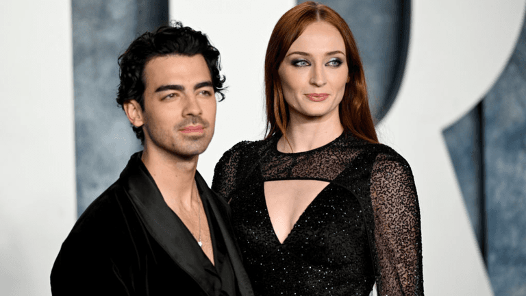 Joe Jonas and Sophie Turner set to reunite for Christmas Joe Jonas and Sophie Turner set to reunite for Christmas