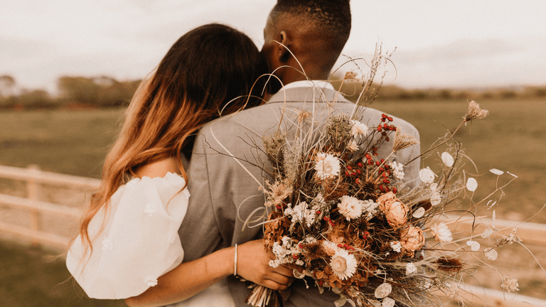 ‘Am I wrong for refusing to change my wedding date?’ ‘Am I wrong for refusing to change my wedding date?’