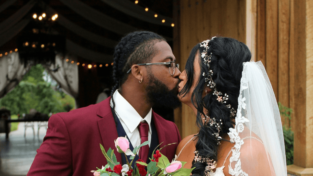 Couples therapist reveals the best age to get married to avoid divorce