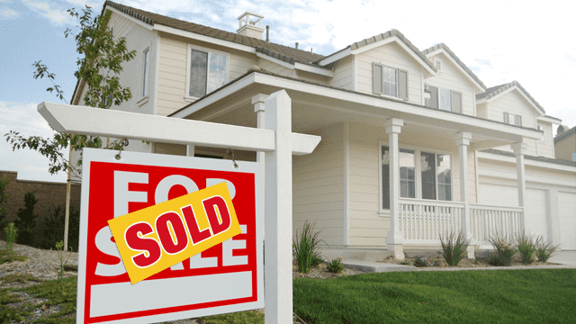 Woman accidentally buys neighbourhood of 85 houses after estate agent mistake Woman accidentally buys neighbourhood of 85 houses after estate agent mistake