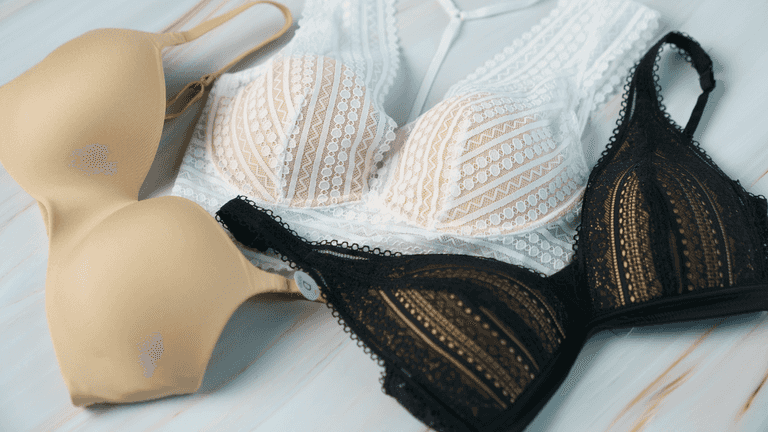 The first signs that you’re wearing the wrong bra size and what it can do to your body The first signs that you’re wearing the wrong bra size and what it can do to your body