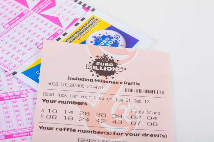 Man who won over €1 billion on lottery sued by family after not sharing winnings Man who won over €1 billion on lottery sued by family after not sharing winnings
