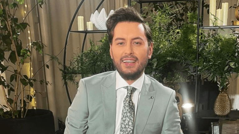 ‘Couldn’t be happier’ – Brian Dowling opens up about marriage on 9th anniversary ‘Couldn’t be happier’ – Brian Dowling opens up about marriage on 9th anniversary