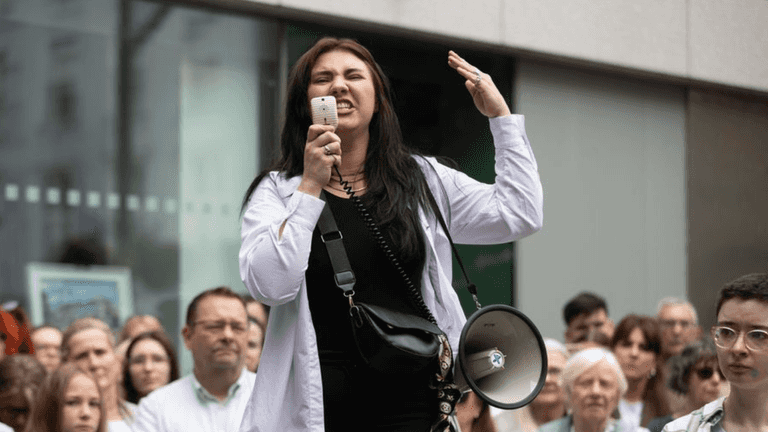 Natasha O’Brien opens up about how she learned of Cathal Crotty’s Snapchat documenting the attack Natasha O’Brien opens up about how she learned of Cathal Crotty’s Snapchat documenting the attack