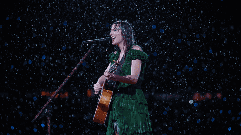 Weather forecast dampens mood for Dublin Taylor Swift fans Weather forecast dampens mood for Dublin Taylor Swift fans