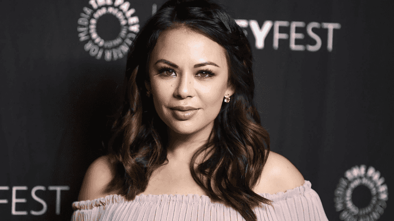 Pretty Little Liars star Janel Parrish opens up about endometriosis surgery Pretty Little Liars star Janel Parrish opens up about endometriosis surgery