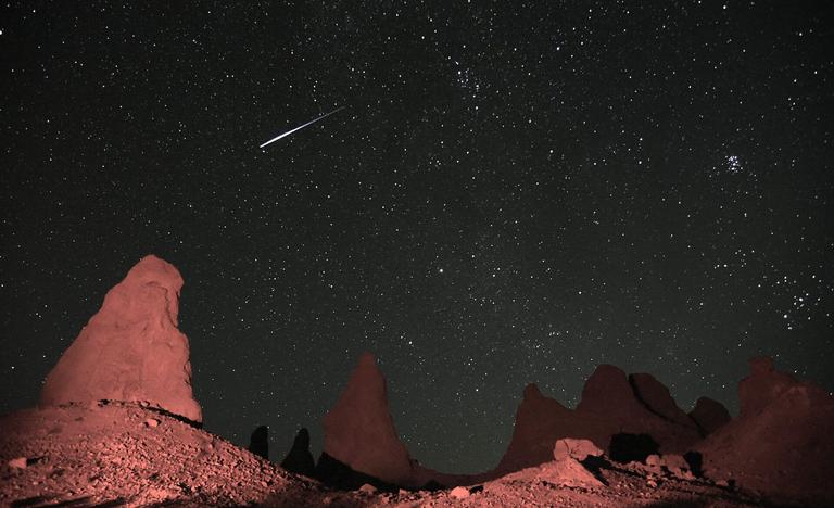 Meteor shower set to light up Irish sky tonight with 25 shooting stars per hour Meteor shower set to light up Irish sky tonight with 25 shooting stars per hour