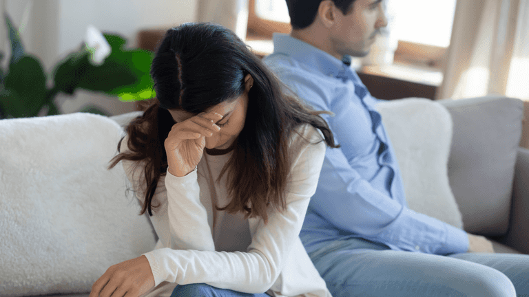 A dating coach’s guide to red flags in relationships A dating coach’s guide to red flags in relationships