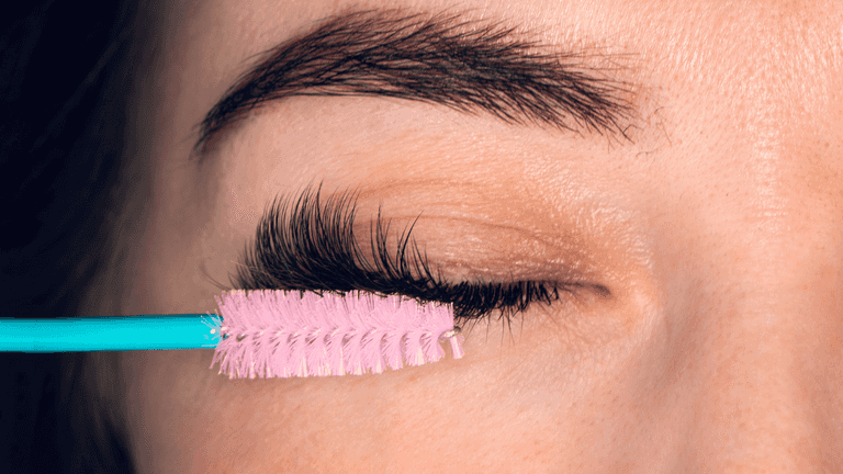 Dermatologists are saying to avoid lash serums Dermatologists are saying to avoid lash serums