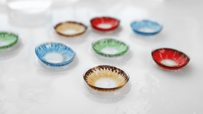 Halloween contact lenses can cause ‘permanent damage’ according to experts Halloween contact lenses can cause ‘permanent damage’ according to experts