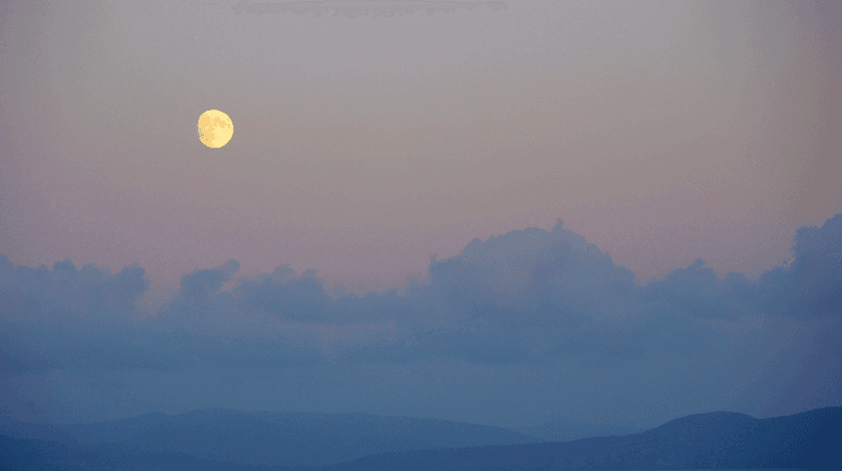 The full moon can cause a hormonal changes, experts say The full moon can cause a hormonal changes, experts say